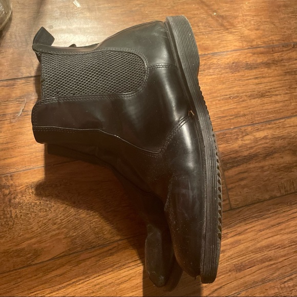 Dr. Martens Flora Chelsea Boots - Picture 5 of 7